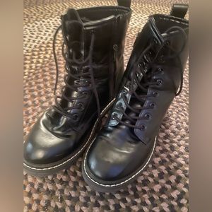 combat boots
